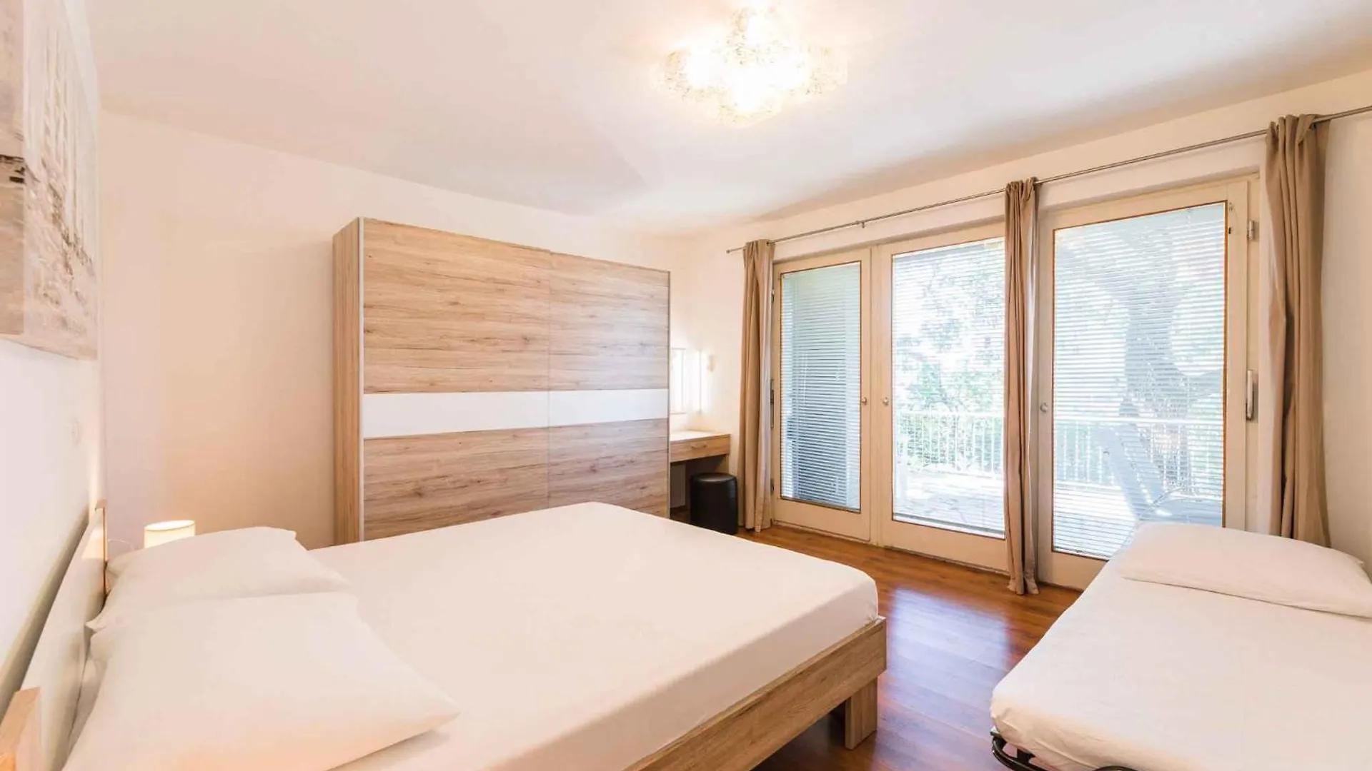 Apartments In Selce 41700