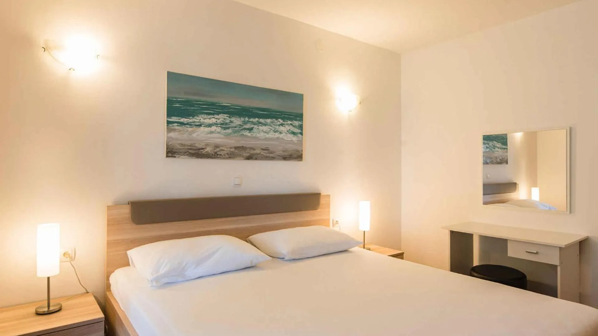 Apartments In Selce 41700