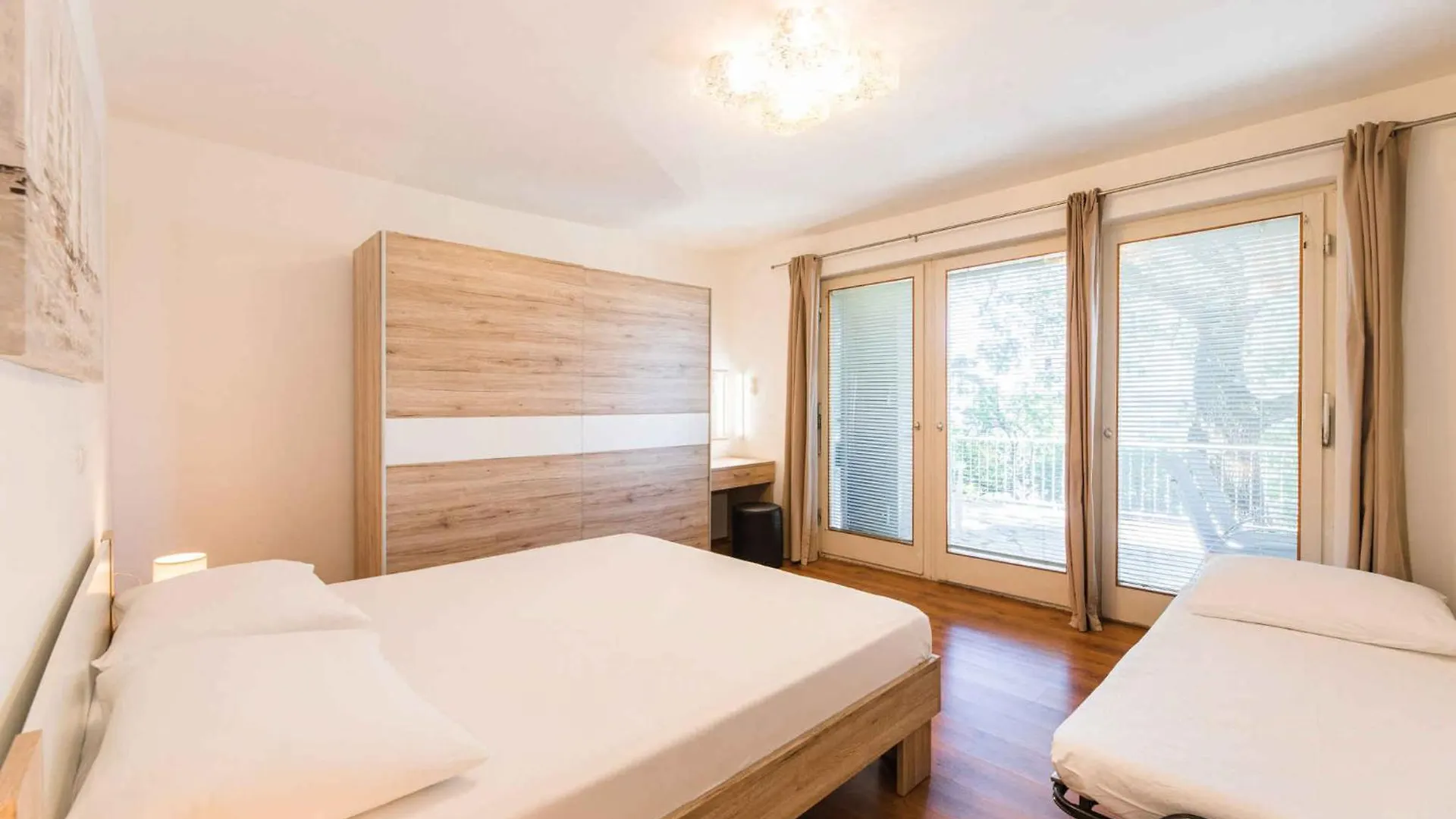 Apartments In Selce 41700