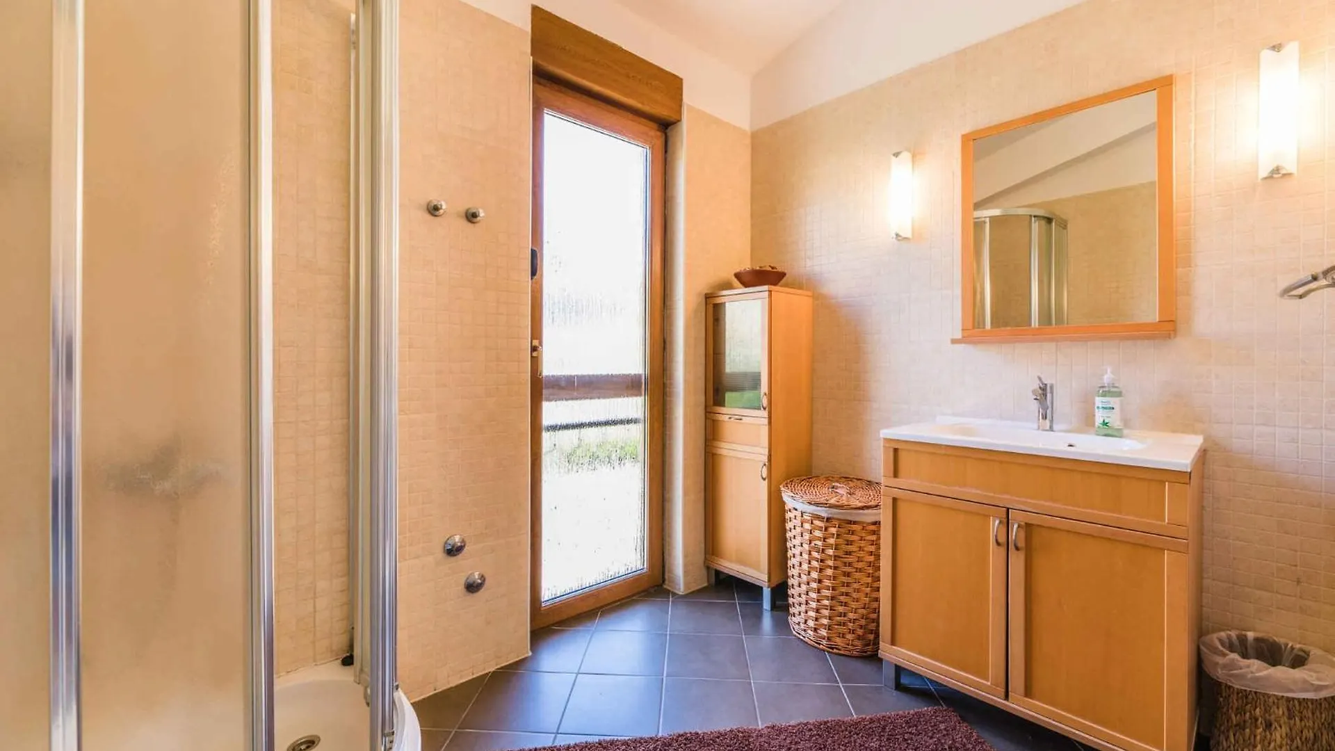 Apartments In Selce 41700