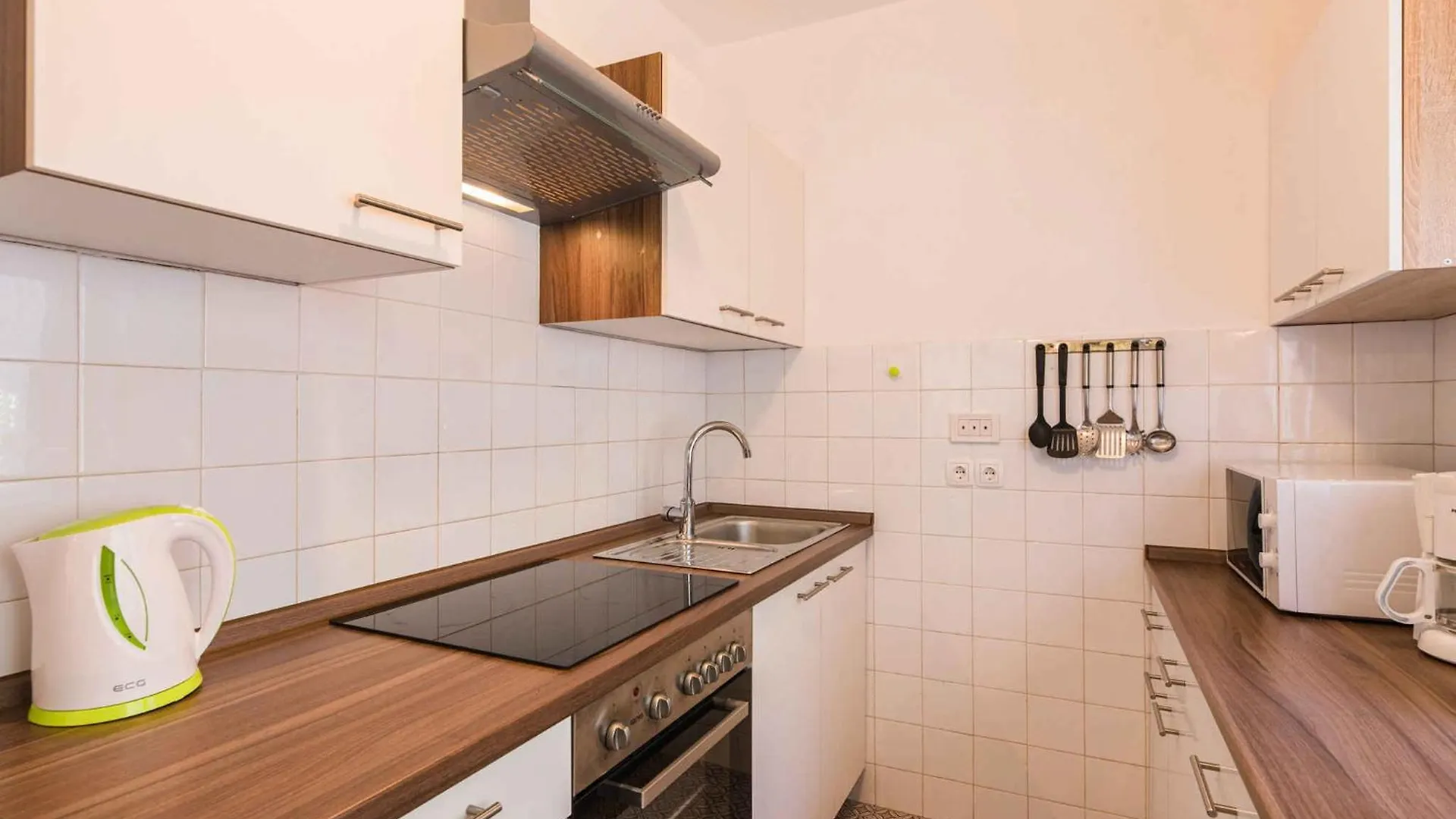 Apartments In Selce 41700