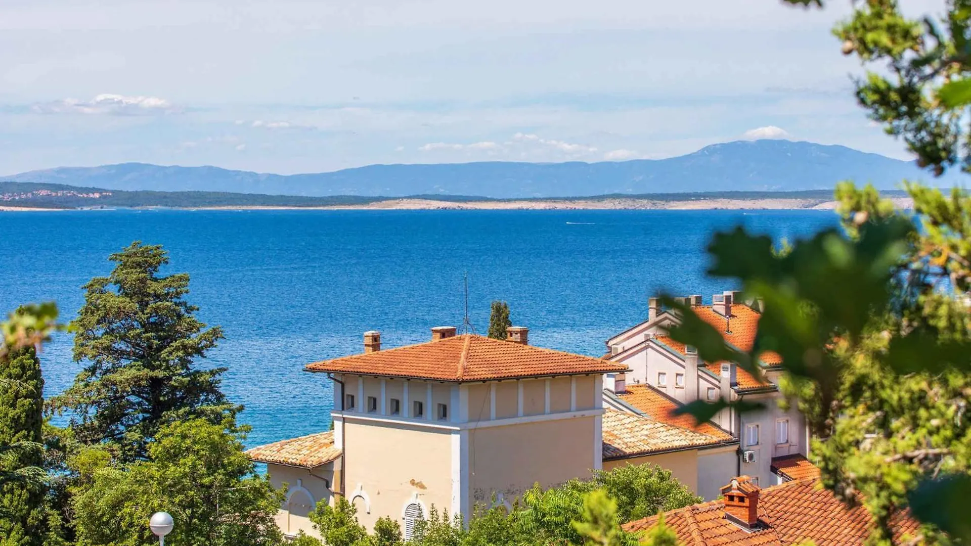 Apartments In Selce 41700