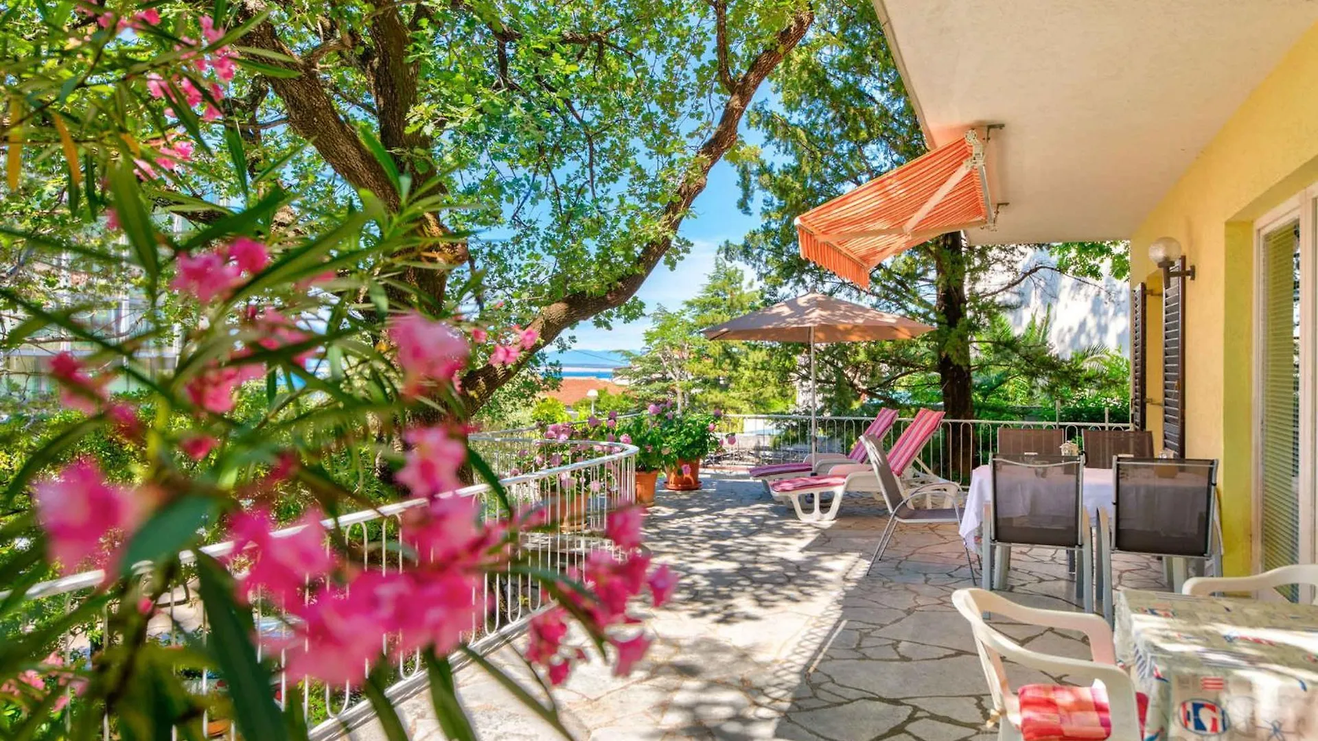 Apartments In Selce 41700