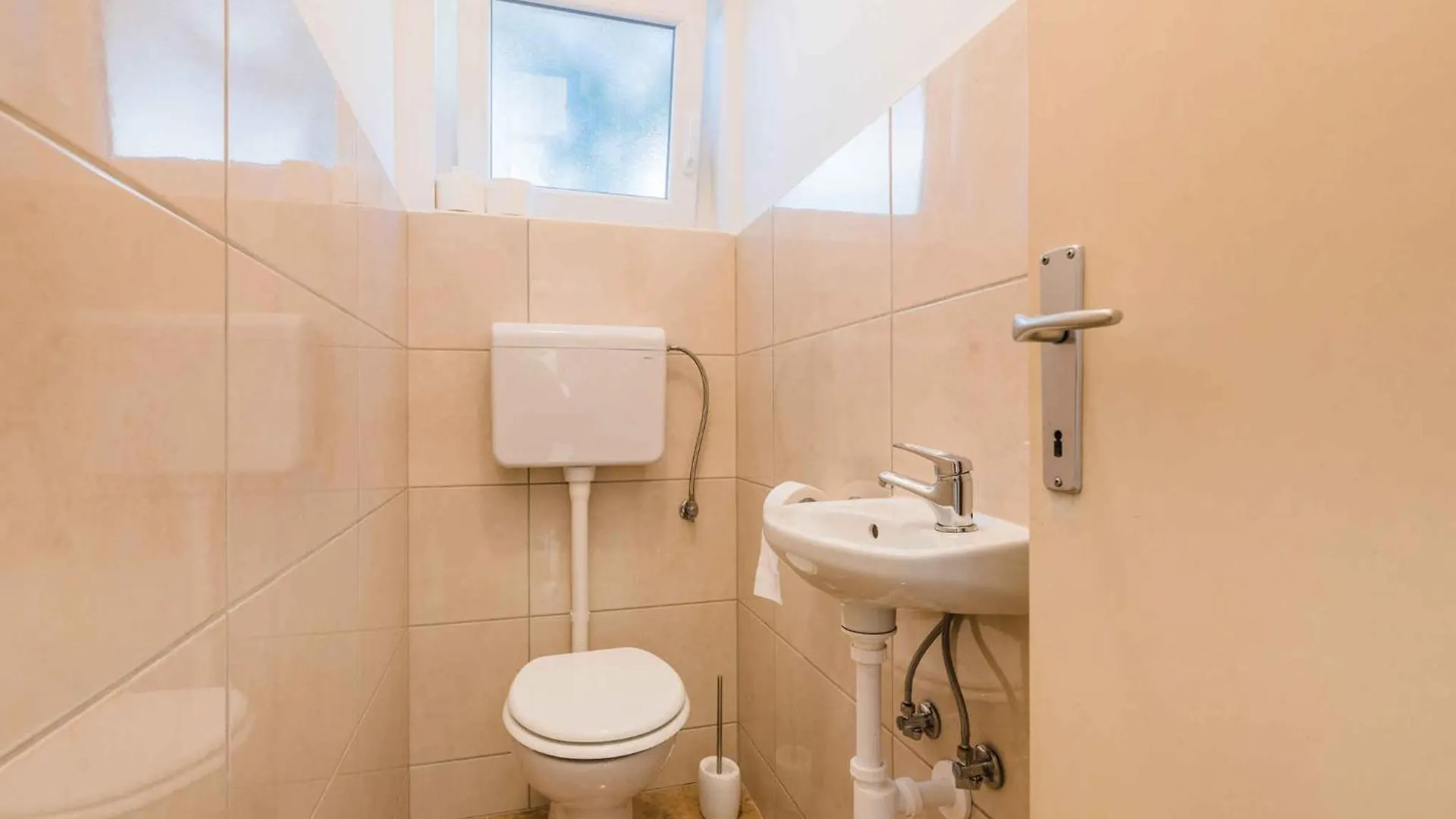 Apartments In Selce 41700